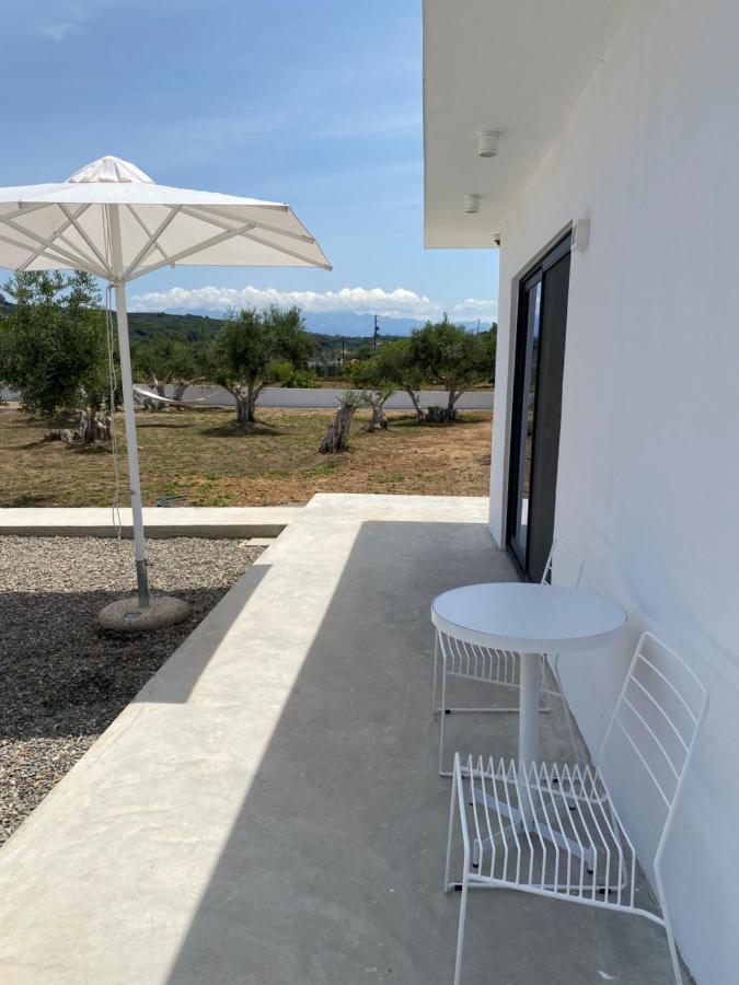 Lefko Apartments Tavronitis Exteriér fotografie